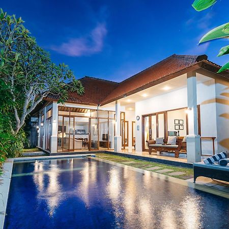 Mahayana Villa Batu Belig - Close To The Beach Чангу Экстерьер фото
