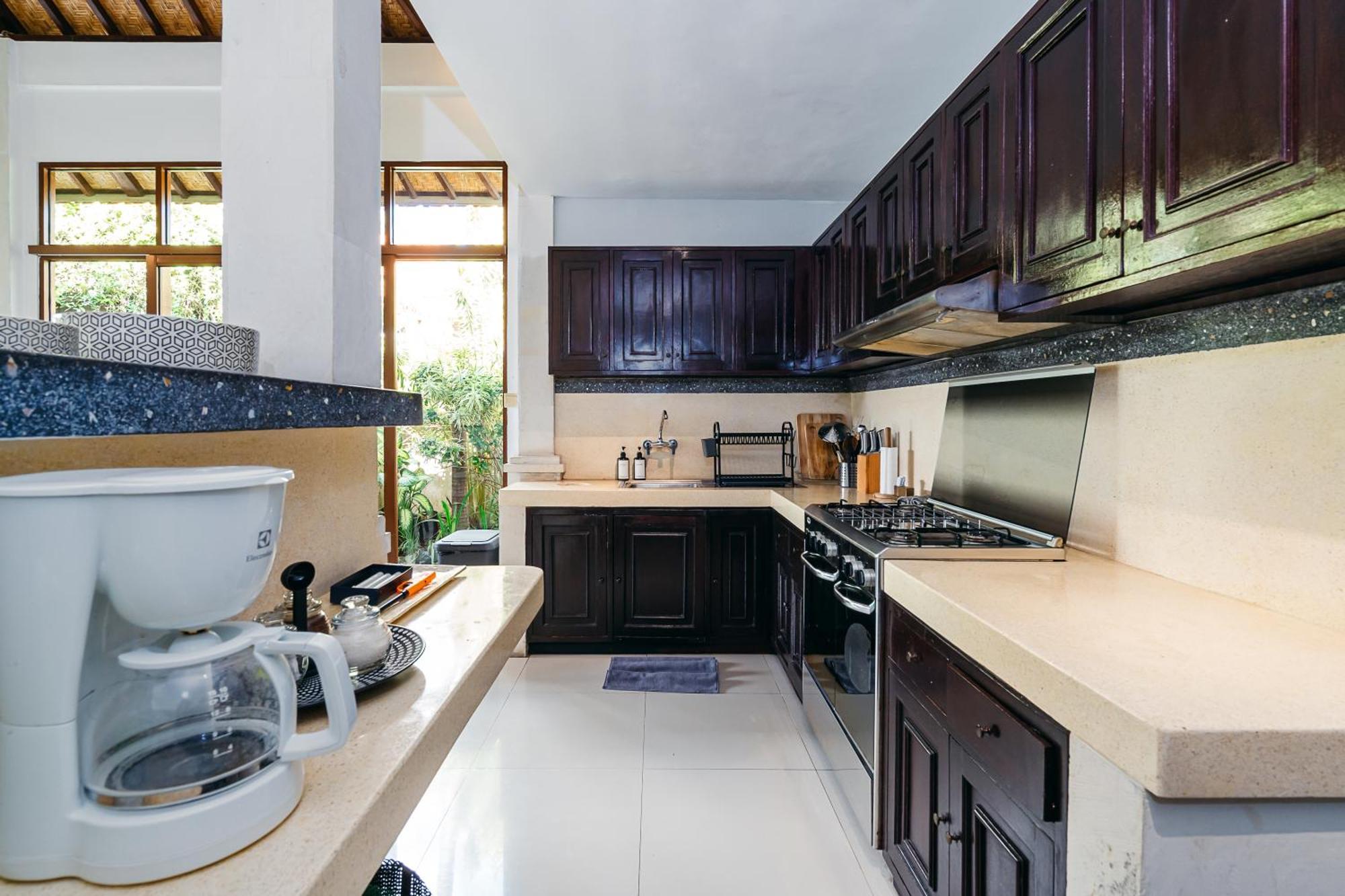 Mahayana Villa Batu Belig - Close To The Beach Чангу Экстерьер фото